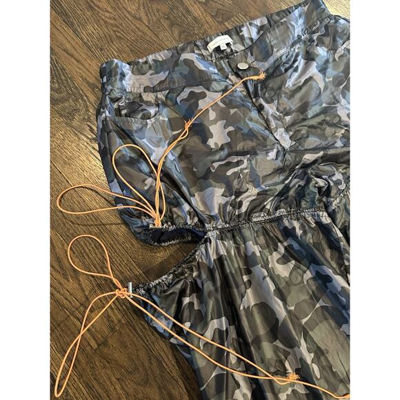 Irregular Exposure Women’s XXL Camo Extra Wide Leg Open Hip Adjustable Ties - Picture 3 of 9